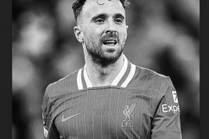 乐鱼体育-奥尔莫社媒晒照悼念若塔：❤️