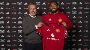 接过拉什福德号码！曼联官方：新援库尼亚身穿10号球衣